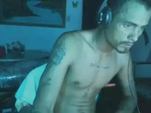 Cam4 Free Live Porn of latin_master1