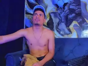 Cam4 Sex Chat of Ares_DAMM