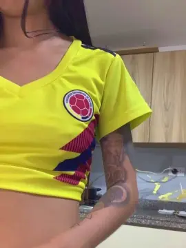 Cam4 Free Porn Cam of MiqueilaSweet