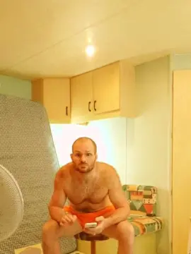 Cam4 Watch Live Sex Cams of frenchyboyy44