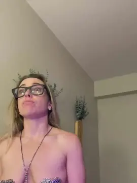 Cam4 Free Porn Cam of Ambrrr