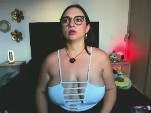 Cam4 Live Porn of tatianamontero