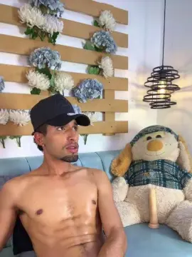 Cam4 Free Live Porn of Michael_Hanks