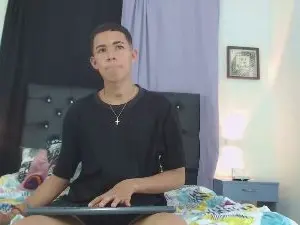 Cam4 Nude Webcam of RoySteven