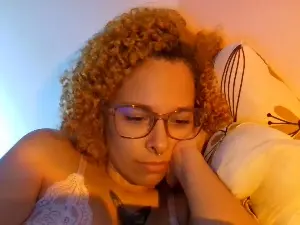 Cam4 Free Porn Cam of lizzamonroe2
