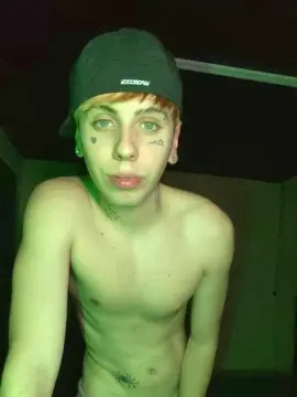 Cam4 Free Live Porn of sableye22
