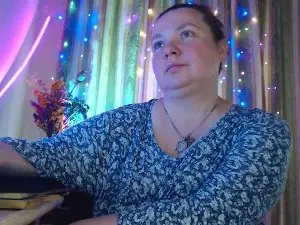 Cam4 Nude Webcam of laraluxe