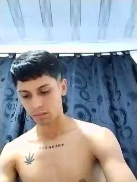 Cam4 Live Sex of Luckk777