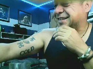 Cam4 Free Live Porn of ll_cold_ll