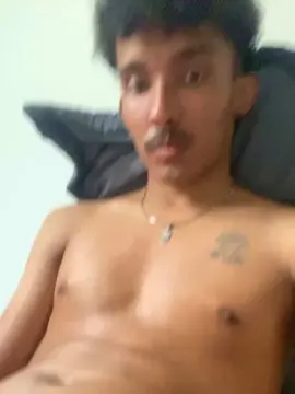 Cam4 Live Sex of MavyFelipe