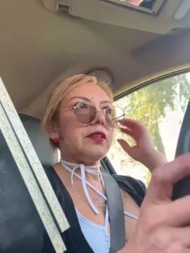 Cam4 Sex Cam of charlotte_milf3