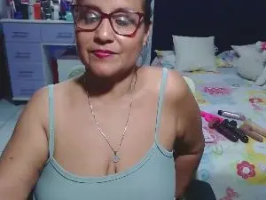 Cam4 Adult Webcam of pervert_hot4