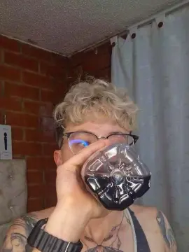 Cam4 Watch Live Sex Cams of Megan222_