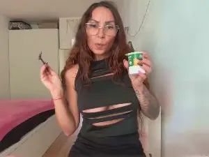 Cam4 Live Porn of Aryanamartianez