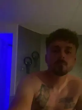 Cam4 Watch Live Sex Cams of StrevZz95