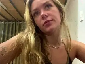 Cam4 Watch Live Sex Cams of ChristaTolomeo