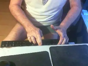 Cam4 Live Porn of dogego566