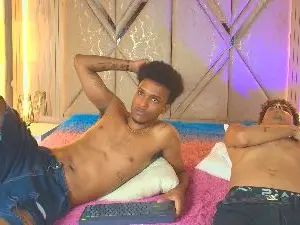 Cam4 Sex Chat of Exotic_boysxx