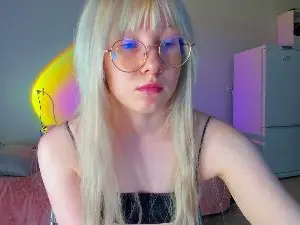 Cam4 Live Porn of Allettaevee