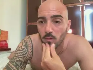 Cam4 Nude Webcam of alessandromori9