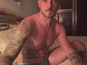 Cam4 Sex Chat of alessandromori9