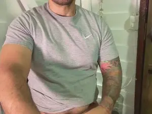 Cam4 Sex Chat of latino0_0