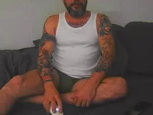 Cam4 Watch Live Sex Cams of enrikaionut_fun