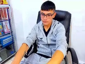 Cam4 Live Sex of alex_gomez