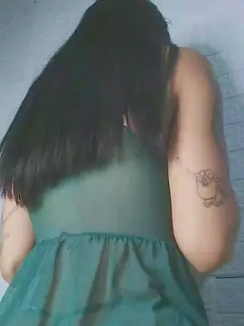 Cam4 Live Sex of latinakira1
