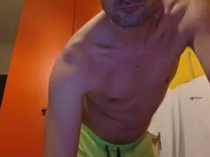 Cam4 Sex Chat of lucaluca8585