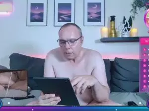 Cam4 Live Sex Cam of djShyVibes