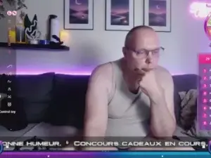 Cam4 Free Porn Cam of djShyVibes