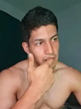 Cam4 Sex Cam of JohnnyRuizXXX