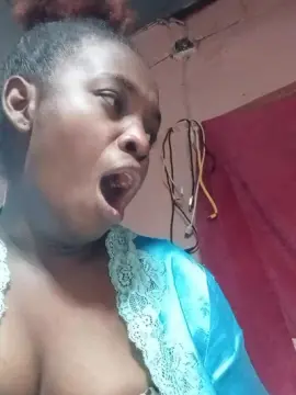 Cam4 Live Porn of emeli2
