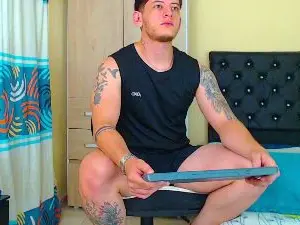 Cam4 Live Porn of Allan_peige