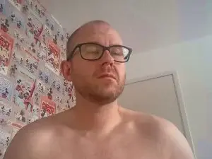 Cam4 Live Sex of agentbravo