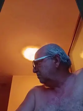 Cam4 Live Porn of minuzzo61