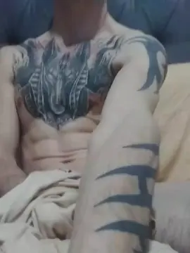 Cam4 Free Live Porn of fighterguy1