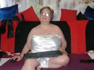 Cam4 Live Porn of QueenPammy