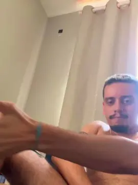 Cam4 Free Live Porn of rodrigopereira3