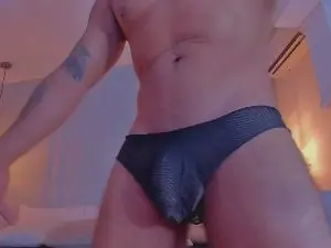 Cam4 Watch Live Sex Cams of KylliamLevis