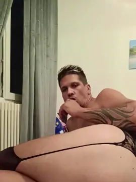 Cam4 Sex Cam of Latino_sexy