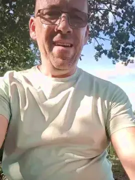 Cam4 Live Porn of dave_naked