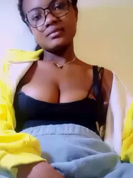 Cam4 Sex Chat of mialisoa3