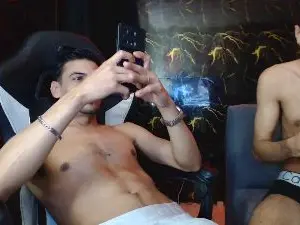 Cam4 Sex Chat of masterandtwink