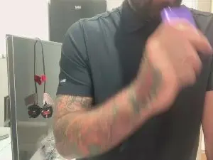 Cam4 Live Sex of HandyMan1