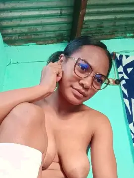 Cam4 Best live sex cam show of Avotra02