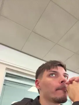 Cam4 Live Sex Cam of ThomasRM98