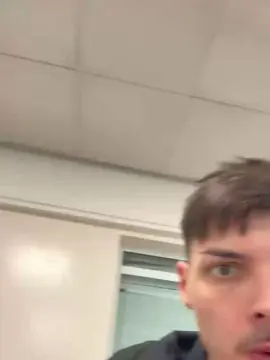 Cam4 Free Porn Cam of ThomasRM98