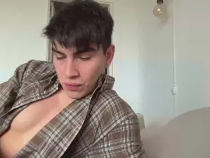 Cam4 Free Live Porn of pibardo28